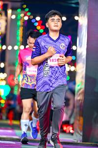 BIB: 18398, 2023, 1824
                            <button type="button" onclick="openModal(24687482)" class="btn btn-primary btn-sm float-right btn-popup" data-toggle="modal" data-target=".modal-high-quality">
                        <i class="fas fa-shopping-cart"></i> Add to Cart
                    </button>
                                            <button type="button" onclick="isThisMe(24687482, true)" class="btn btn-success btn-sm float-right btn-popup btn-isme hidden" data-toggle="tooltip" data-placement="bottom" title="นี่คือรูปของคุณใช่ไหม คลิกที่นี่เพื่อเอาเข้าอัลบั้ม">
                        <i class="fas fa-plus"></i> Add to album
                    </button>
                    <button type="button" onclick="isThisMe(24687482, false)" class="btn btn-warning btn-sm float-right btn-popup btn-isnotme hidden">
                        <i class="fas fa-ban"></i> Remove from album
                    </button>